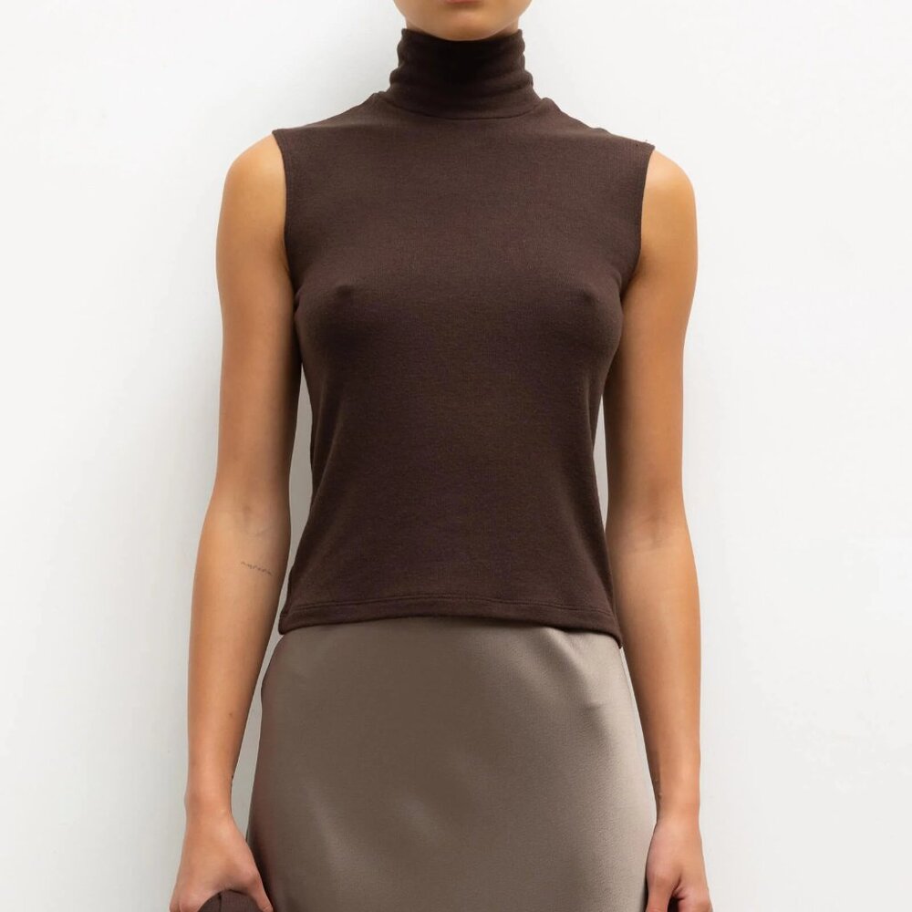 Leset Women's Brown Lauren Sleeveless Turtleneck Sweater Size Small